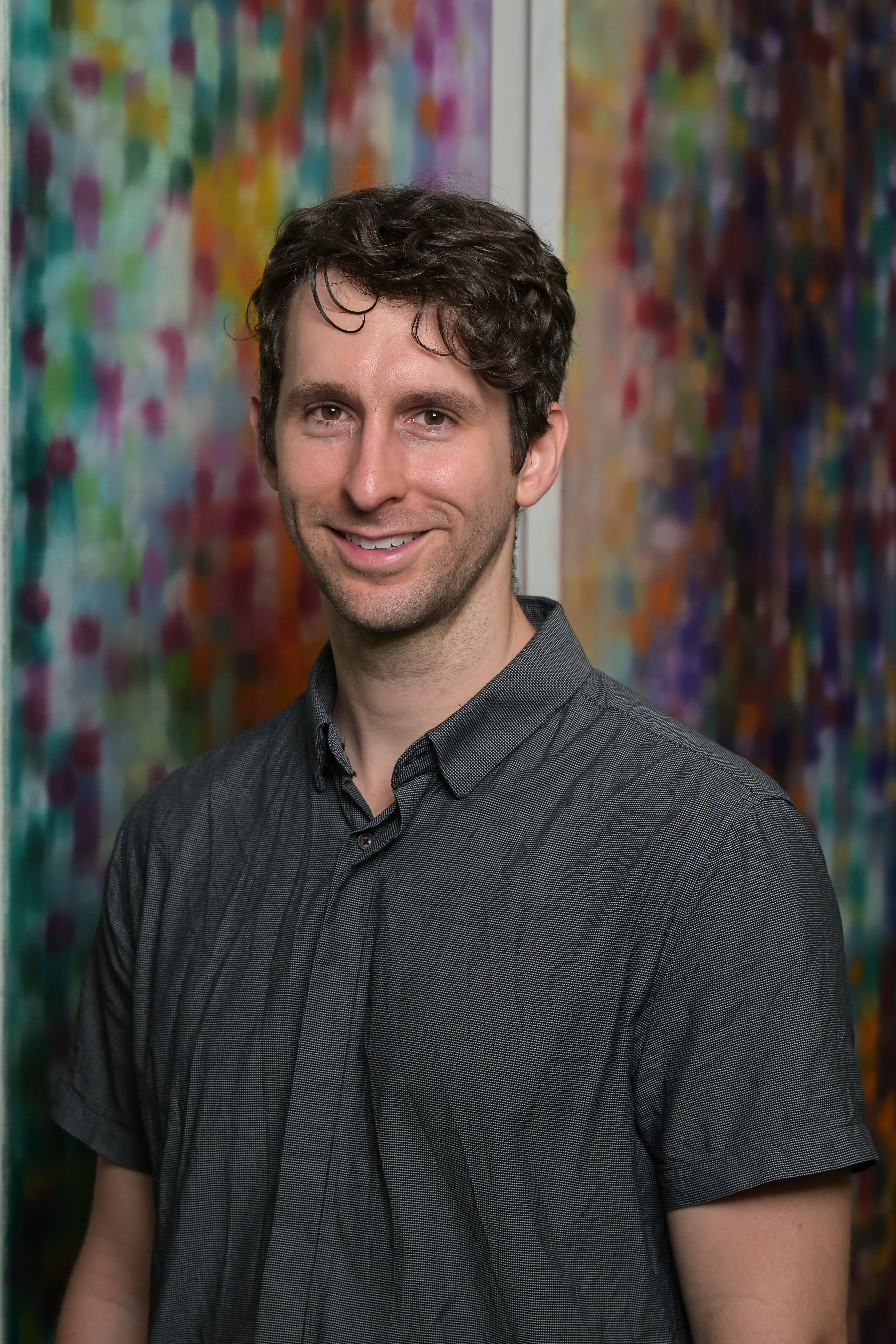 Portrait of Dr Tim McCubbin